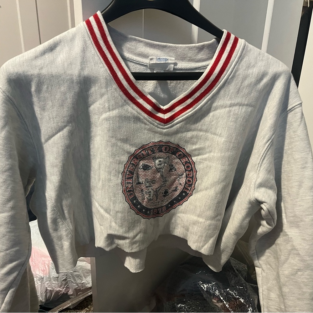 Cropped Boji sweatshirt